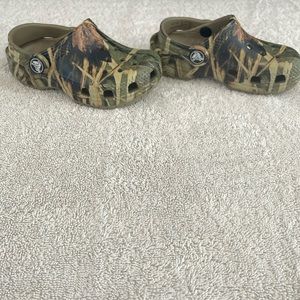 Toddler size 7 Camo Crocs